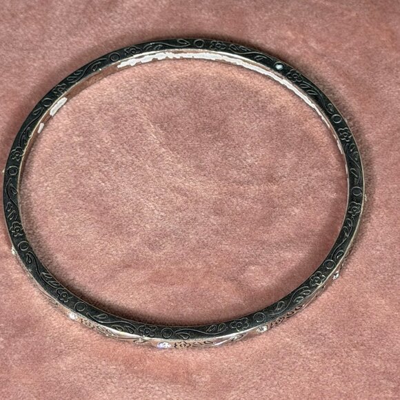 Brighton Heart in a Circle Silver Scrolled Crystal Bangle Bracelet - Picture 4 of 8